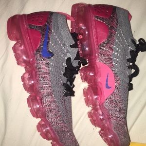 vapormaxes